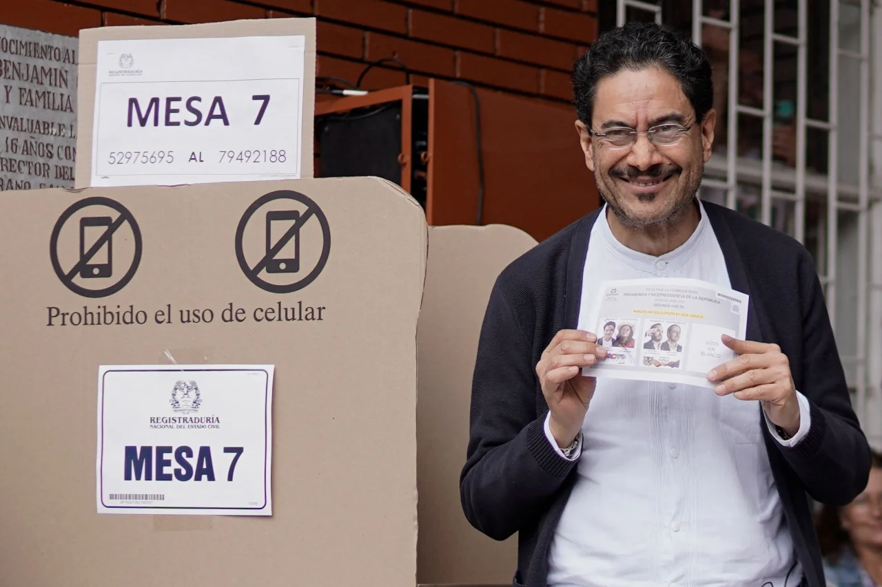 Eleições na Colômbia: Candidato de Petro diz que pedirá recontagem de votos