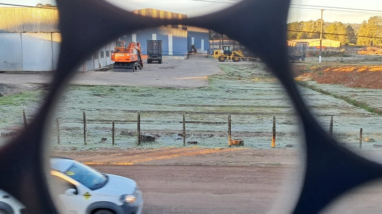 Paraná amanhece com geadas e temperaturas negativas; veja imagens e previsão do tempo
