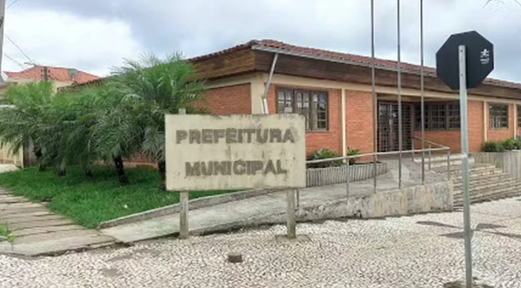 Secretary of Bocaiúva do Sul arrested on suspicion of extorting businessman providing services to the municipality