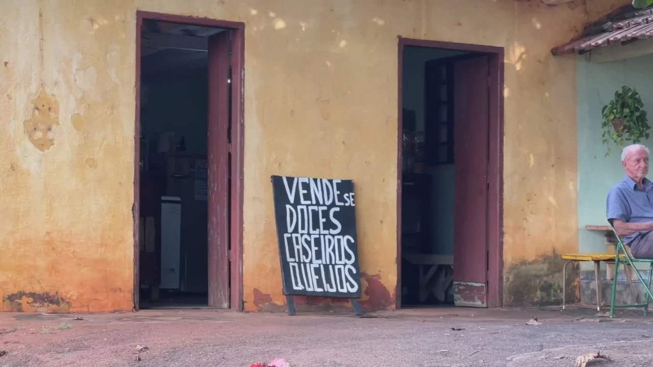 Conservas, fiado e histórias: vendinhas resistem ao tempo e preservam tradição do interior de SP