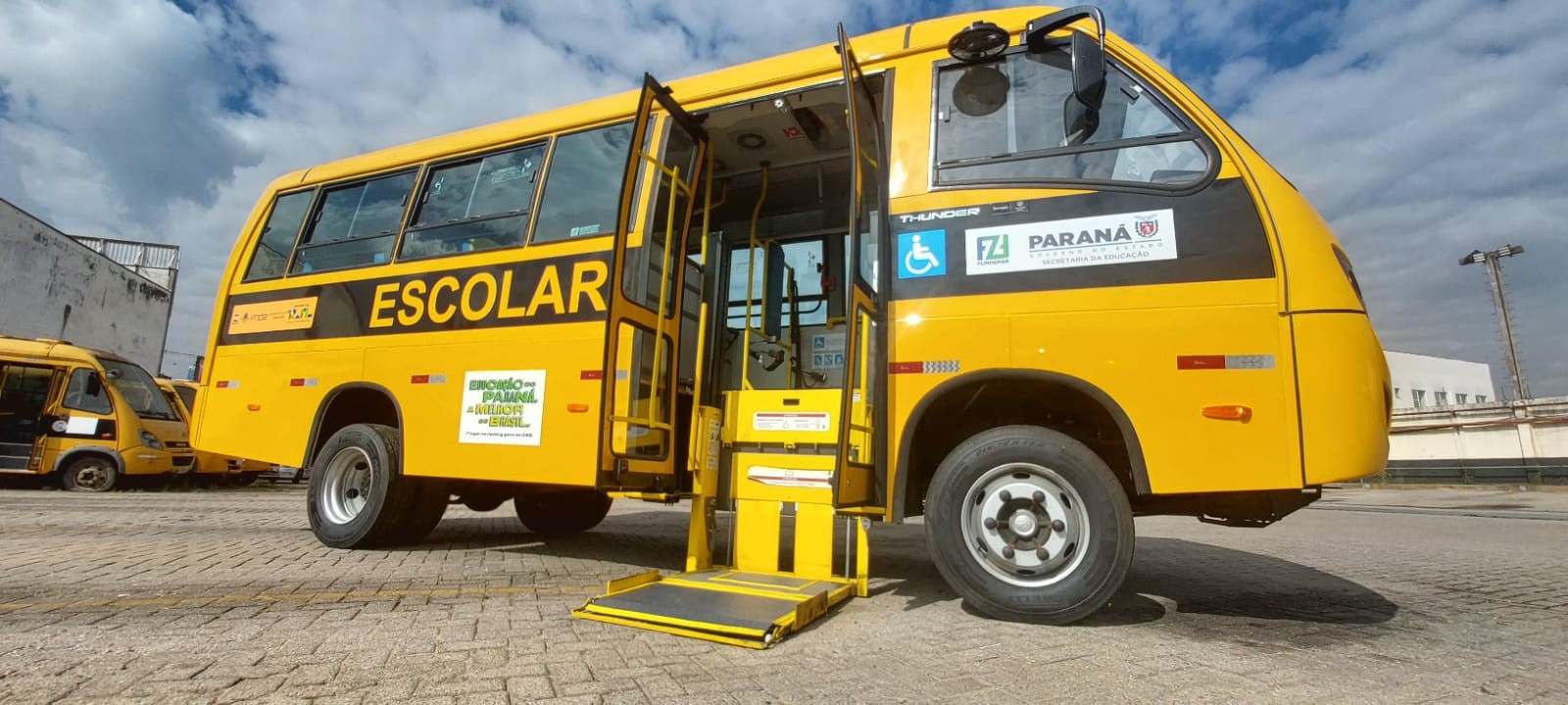Araucária offers adapted transportation for students with reduced mobility
