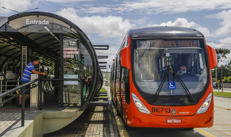 Justiça suspende licitação do transporte coletivo de Curitiba após pedido das empresas de ônibus