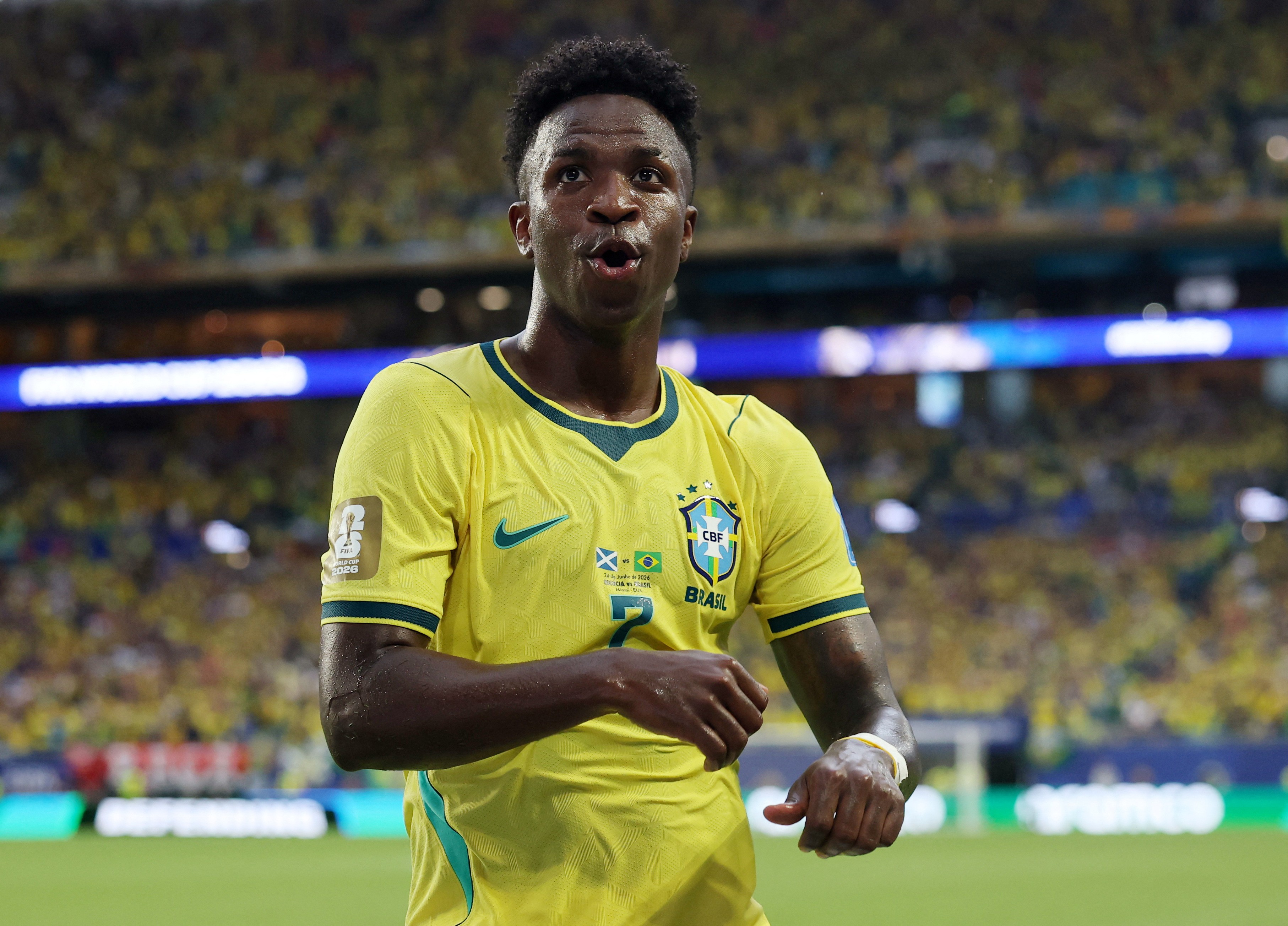 'Vini Jr. chegou' para ser 'herói dos brasileiros': artilheiro do Brasil é destaque na imprensa internacional