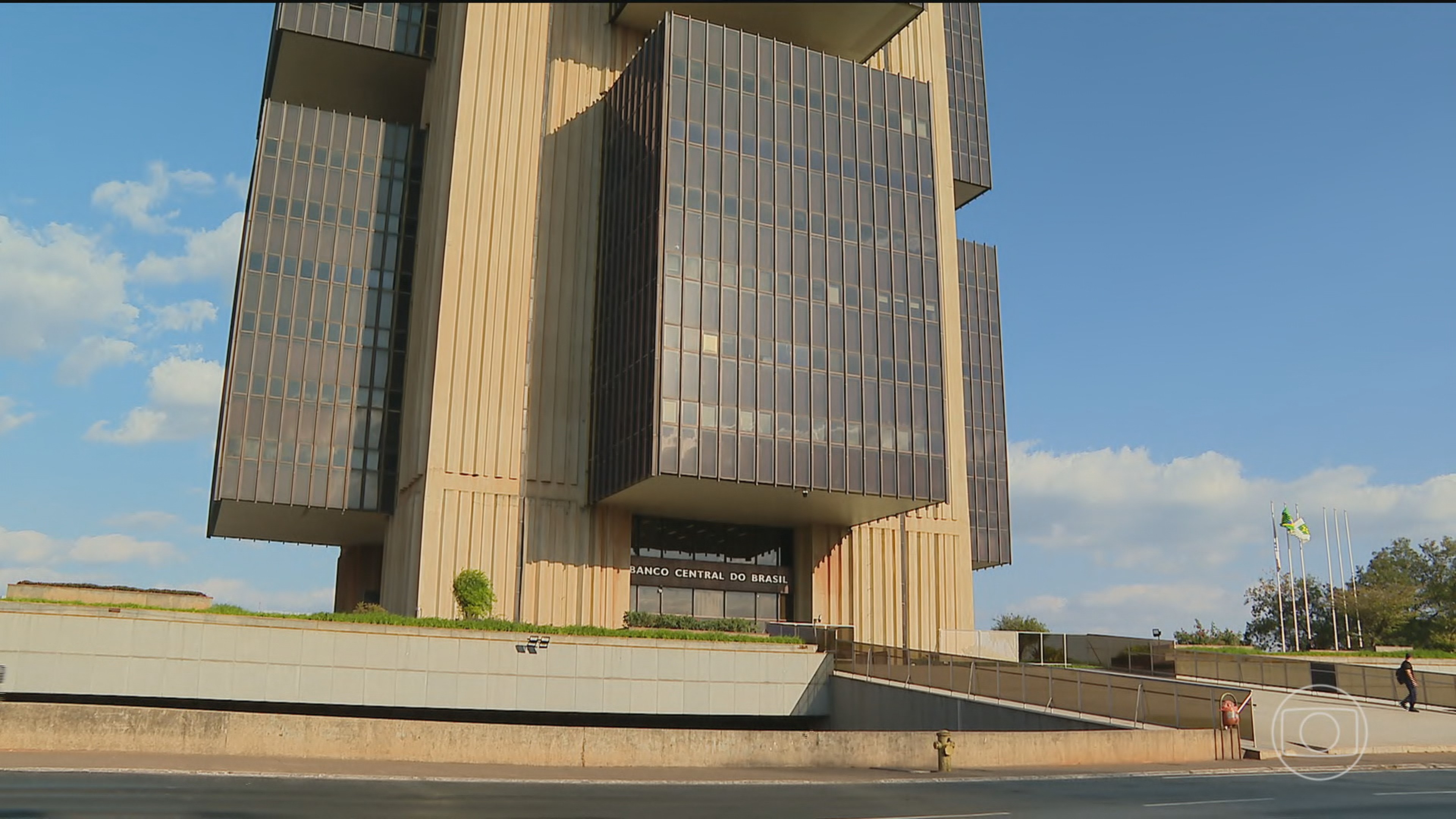 Contas públicas têm déficit de R$ 56,1 bilhões em maio; dívida sobe para o maior nível em cinco anos